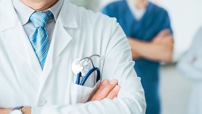 médico que trata problemas de potencia después de los 50